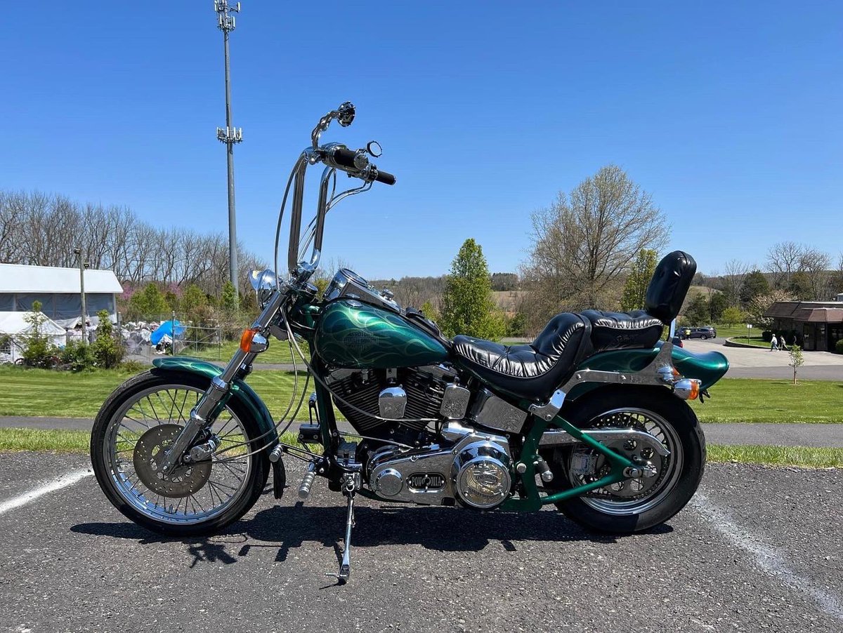 ACMmotorcycles's tweet photo. $Check out this #groovy #1985
#Harley #Softail #FXST 11,674 Miles. $9,995. 610-754-8500 Follow 👉 @americanclassicmotors for the best deals on parts, bikes, and service specials🖐🏻Tag a Friend 🖐🏻 610-754-8500. #harleydavidson #americanclassicmotors #fxstc #softailcustom https://t.co/MbsfAsBVZ6