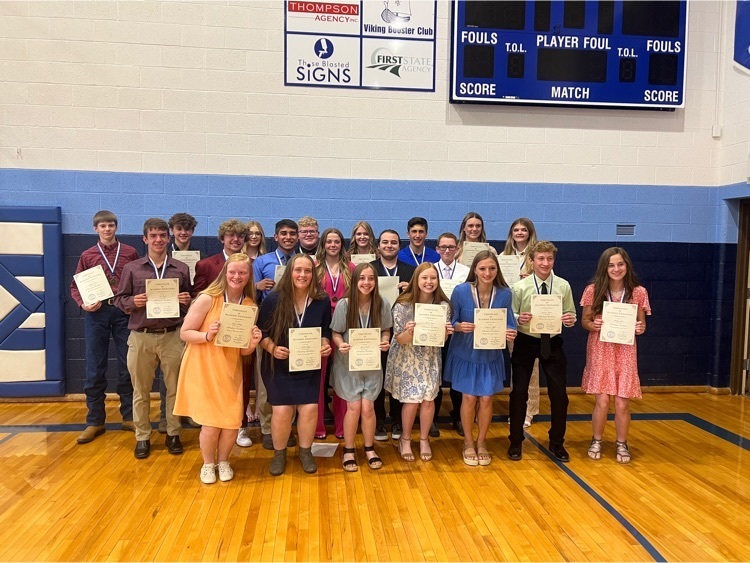 BertrandVikings's tweet photo. Our 15th annual Academic Banquet honored students who have a GPA of 95% or higher. Students also received an inspirational message from local artist, and Bertrand alum, Jeremy Hansen. The 6th grade honor students helped serve at tonight’s banquet. 🏅🧠💡
#SAIL #Vikingnation https://t.co/uHH1tUzmVz