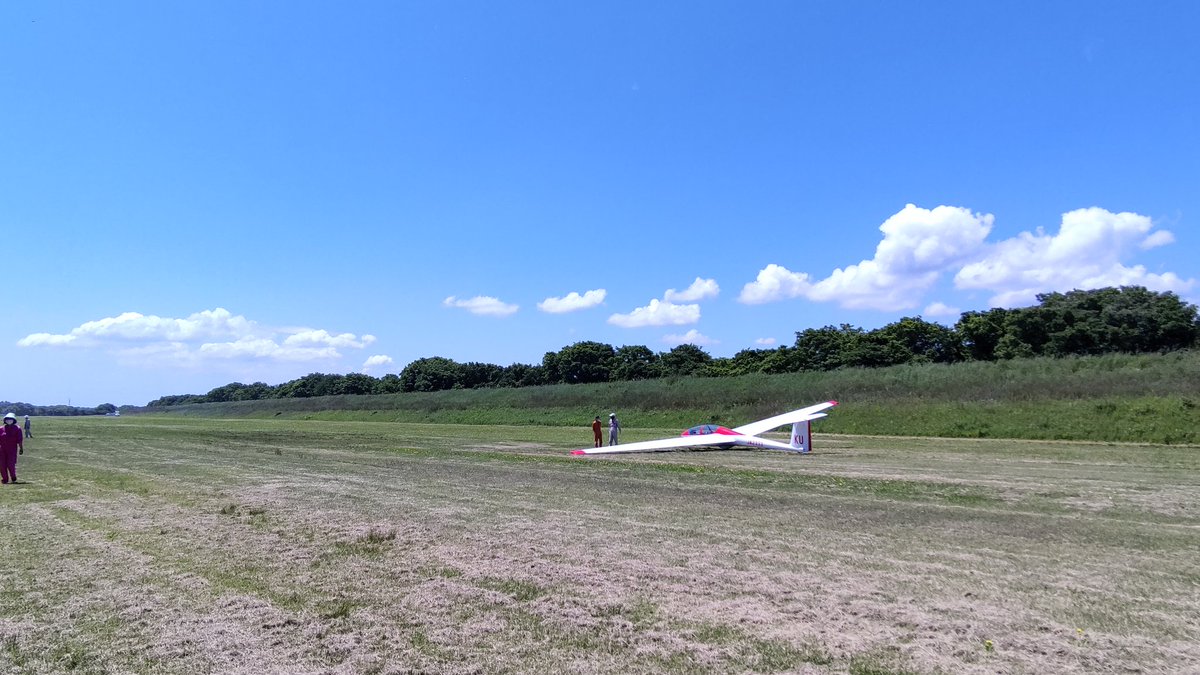 今日と明日は木曽川で訓練です！✈️
ピス交しました～
がんがん飛ばします！😎
#春から名工 #春から名工大