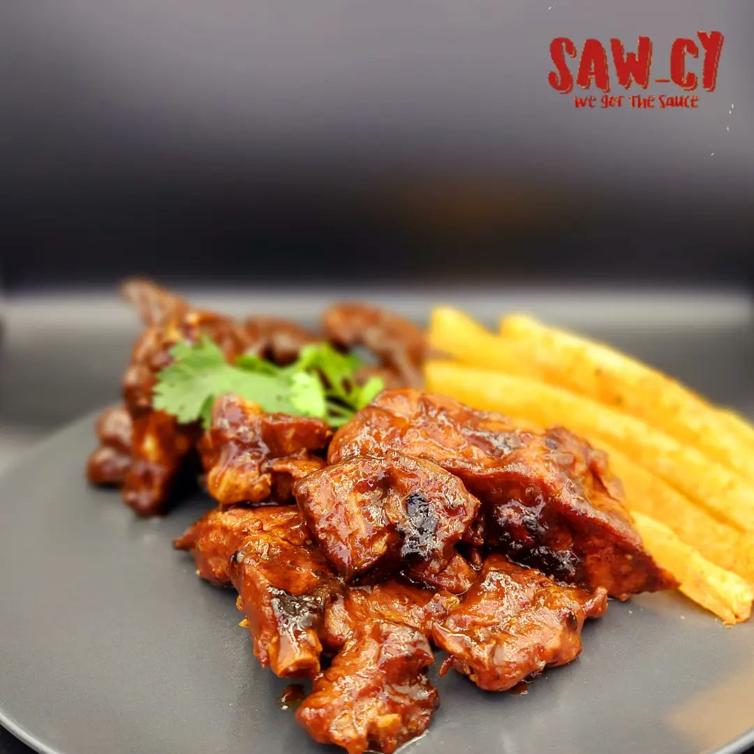 munchieapp's tweet photo. Love is in the air🙈. No wait, that’s 300g of ribs and wings🥺😋Nevermind https://t.co/ljTcHm107R 
#munchieapp #wings #ribs #munchies #kasifood https://t.co/LvgNMDhFF5
