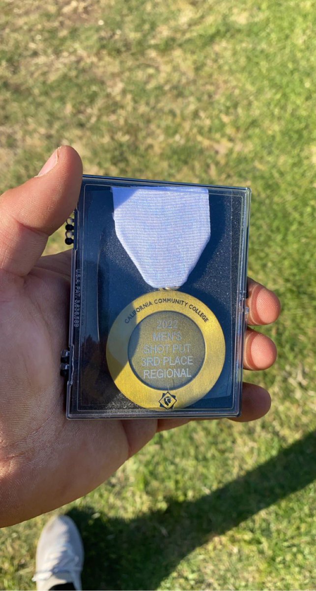 samgatta71's tweet photo. Took third at SoCal Regionals! Off to state champs! https://t.co/FvMliPWu1W