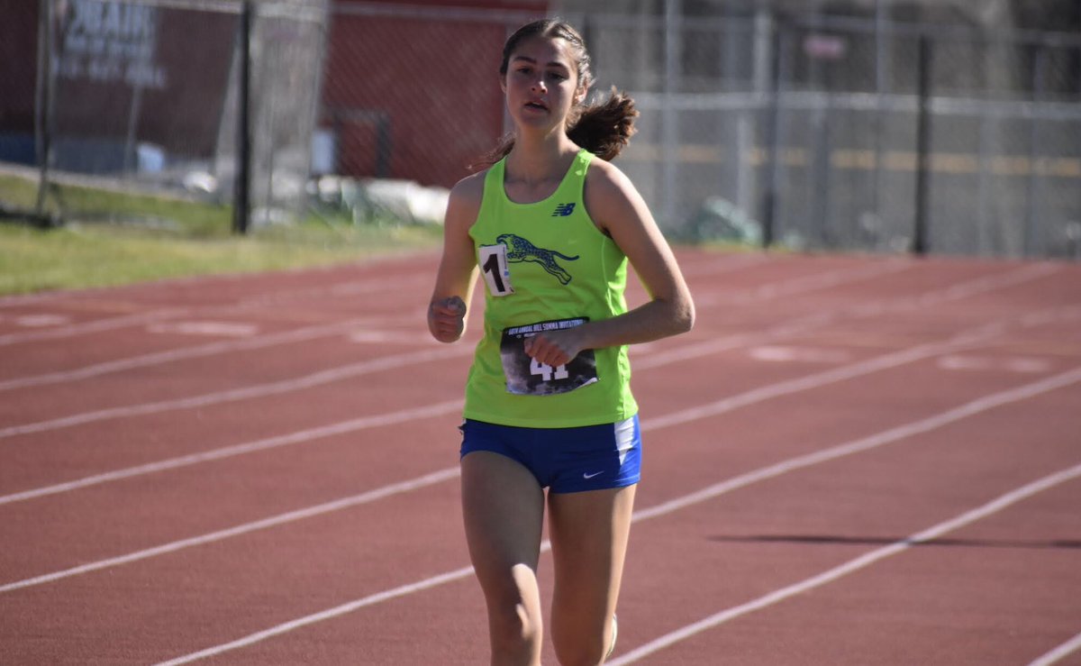 SportsPlusUSA's tweet photo. ⭐️⭐️⭐️⭐️⭐️
@mtrober23
3200M🏃♀️CHAMPION
#GoldConference 💯
Get ready @CycloneTrackXC…She makes 10:45 look pretty easy for a HS distance athlete!
#Strong #Focused #Determined
BTW…She ran a 4:53 (1600) earlier in meet! https://t.co/0Y0owVsfGg