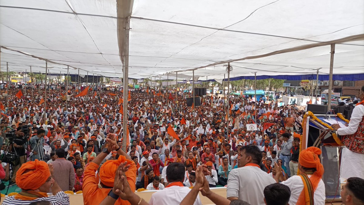 राष्ट्रीय शैक्षिक महासंघ गुजरात इकाई द्वारा पुरानी पेंशन बहाली के लिए गांधीनगर में विशाल रेली। 6 मई 2022