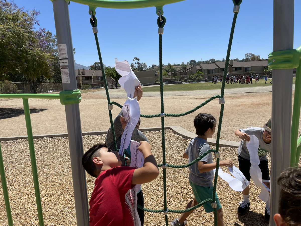 lorilavado's tweet photo. Measuring with inches, feet, and yards! @AvocadoGators @CajonValleyUSD https://t.co/67Pj46rlxu