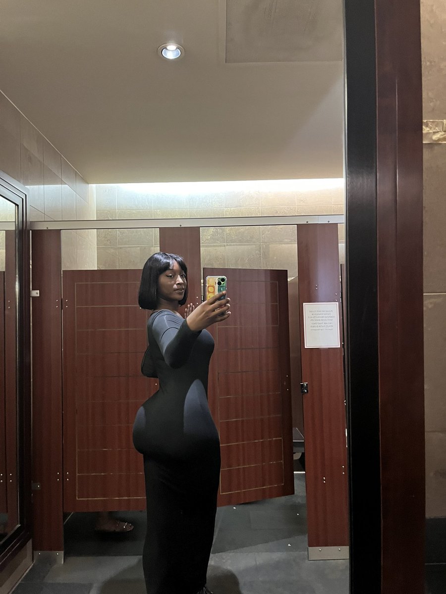 TheDollChilli tweet media
