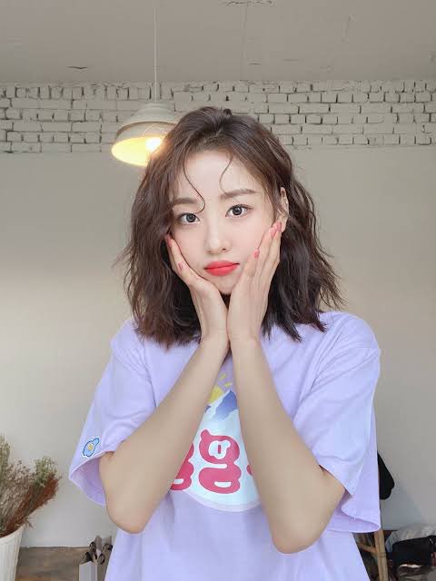 bltarchive's tweet image. [LOONA] Yves
