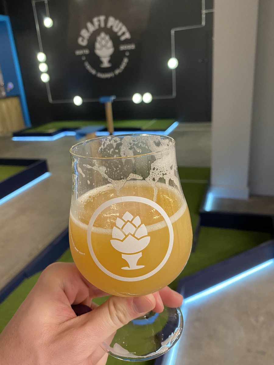 AlexGold's tweet photo. Fun night at the brand new Craft Putt in OP! #CraftPutt https://t.co/AaSNYMpChR