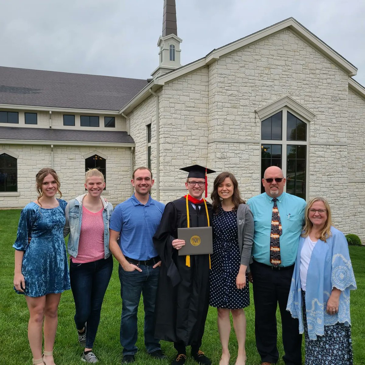 KadenClassen's tweet photo. Hard to put into words what these past four years have meant to me. So many wonderful people. So many moments of grace. So many days waking up with deeper knowledge of God's love. God is so, so kind. https://t.co/tJfAjIRKpV