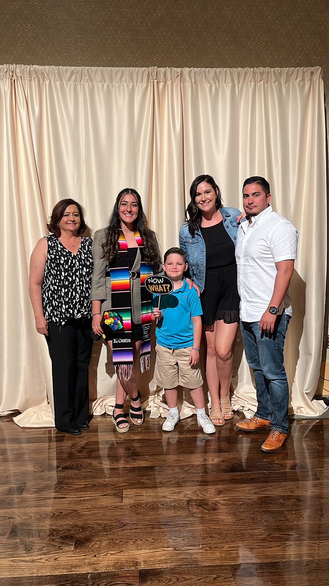 elcentro1976's tweet photo. #SOMOSGrads @CSULSC https://t.co/2cPgQjgext