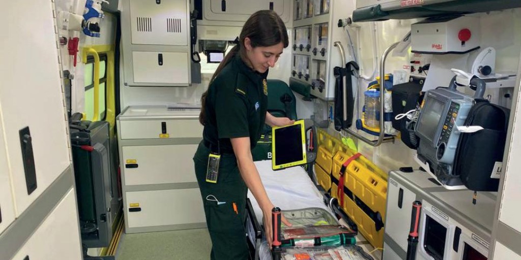 'I’m trying to make little differences where I can.'

After being diagnosed as deaf at four-years-old, <a href="/NWAmbulance/">North West Ambulance Service</a> Paramedic Danielle learned sign language and now uses her skills to support colleagues and improve patient care. #DeafAwarenessWeek issuu.com/nw_amb/docs/yo…