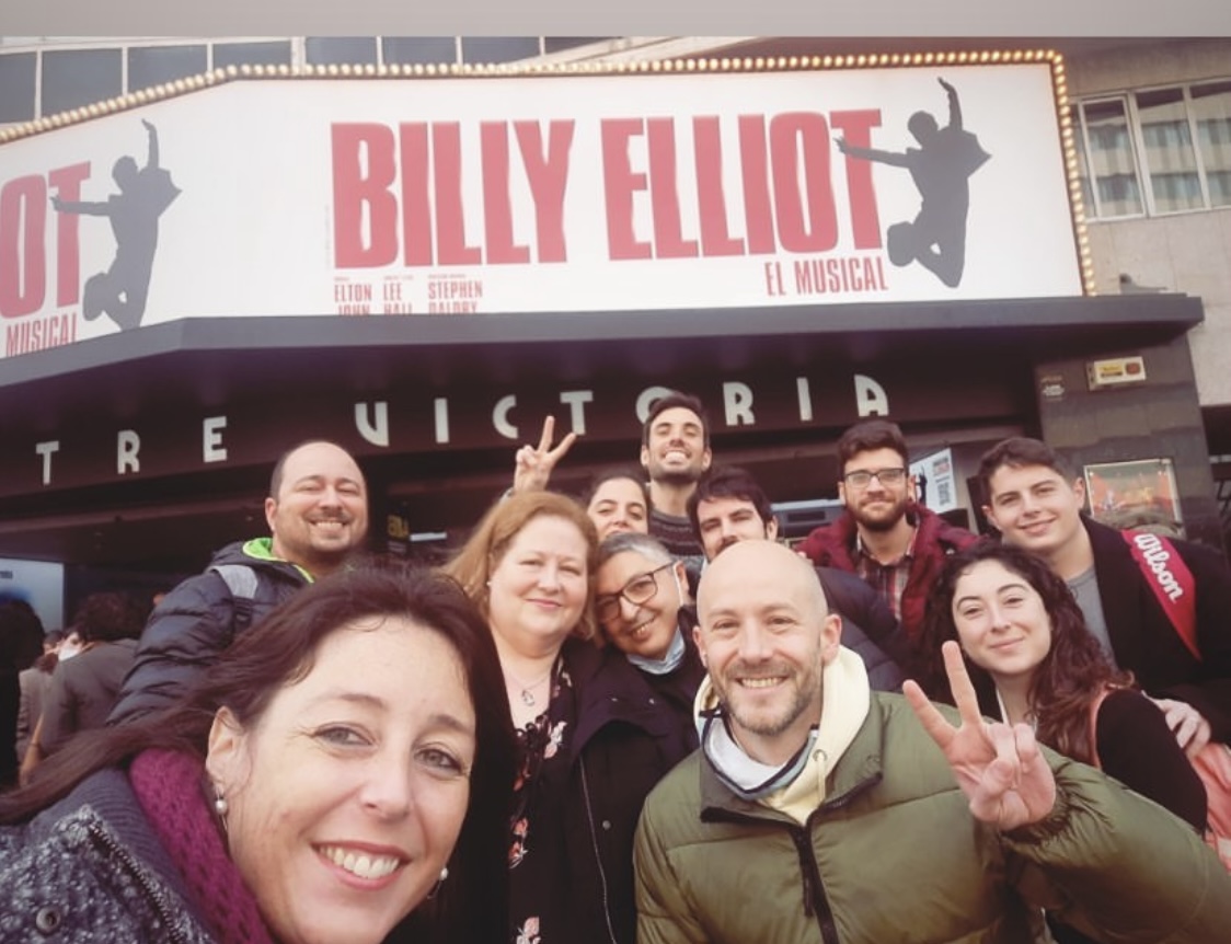 Y tú, ¿ya tienes tu foto en el Teatre Victòria? Cuéntanos tu experiencia con BILLY ELLIOT 😀 #BillyElliotBCN
