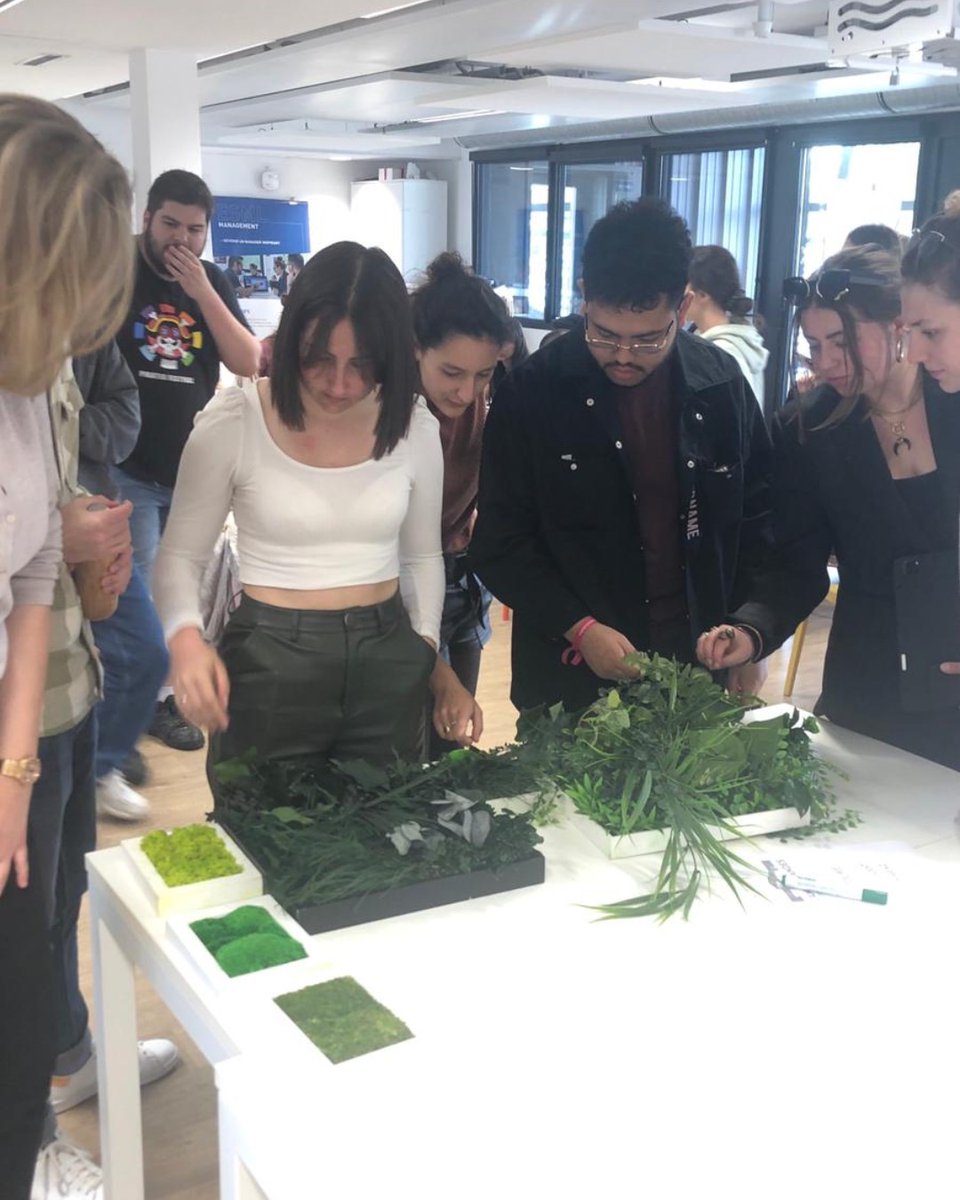 👀Observer son environnement, c'est une qualité indispensable pour devenir un designer qui repense le monde !

🙏Merci à Végétal Indoors pour son intervention fleurie🌸

Toutes les infos et produits sur le site internet de l'entreprise : 
vegetalindoor.fr