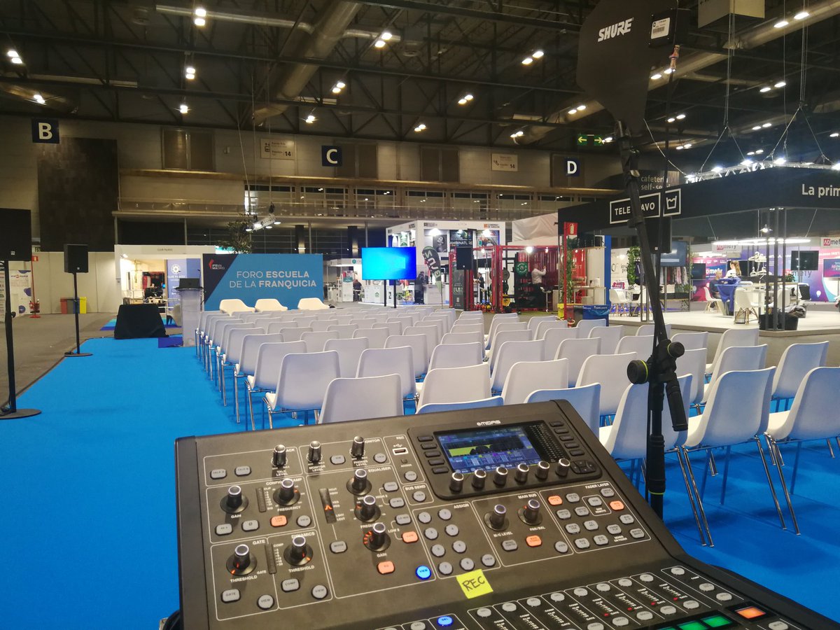 PgvSistemas's tweet photo. Haciendo lo que más nos gusta.#sonido#ferias#eventos#congresos@pgvsistemas https://t.co/hmKaev8Es2