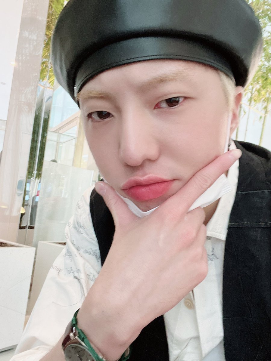 official_yoon_'s tweet photo. 오늘은 웨딩싱어😎 https://t.co/XBACtYr7p9