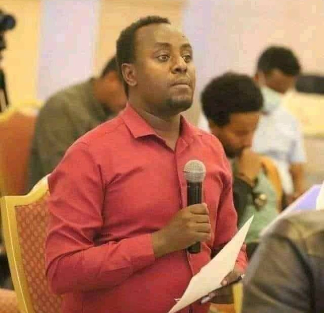 Mohas0's tweet photo. Journalism is not a crime!
======
We owe #GobezeSisay a lot. The integrity of a man can be tested in times of difficulty and hardships. While so many chose to be silent, he stood up for the truth during the days of the Woyane invasion. For that, he paid a price in his livelihood. https://t.co/89RoCQVGha