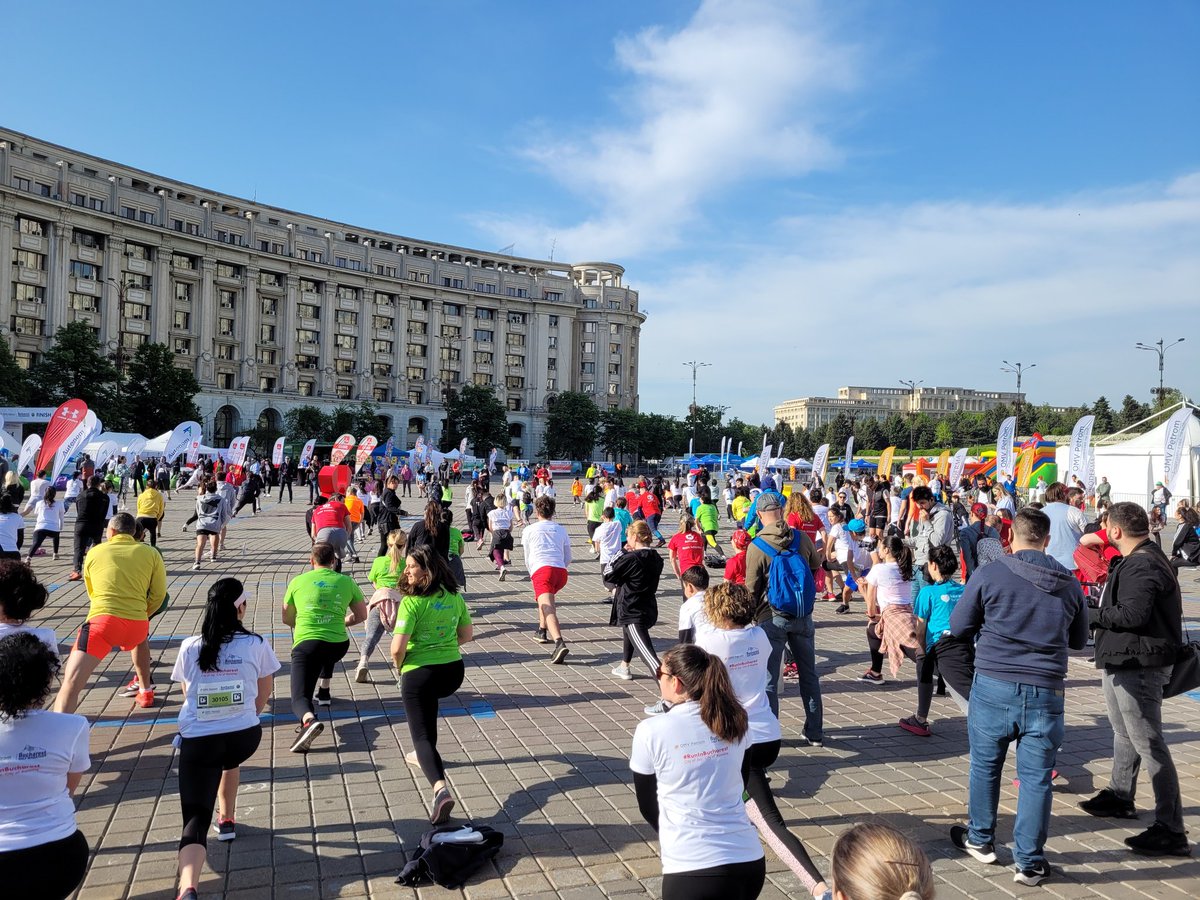 PredaGabi's tweet photo. Bucharest Half Marathon - popular run #RunInBucharest https://t.co/b4NXS8olNP