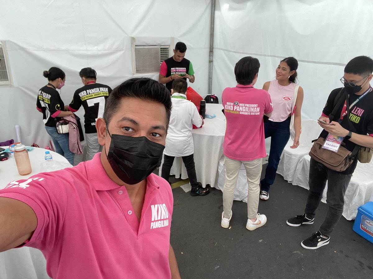 Backstage for today’s historical event!!! 💗💚💗💚💗💚🇵🇭🙏🏼👍🏼

#KikoIsOURVP 
#LeniKikoAllTheWay 
#IbotoNa10Pilipinas