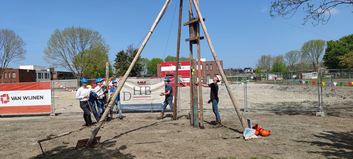 PeterHutten's tweet photo. Start vd Swetterhage voor @GemivaSVGGroep, ondertekening opdracht voor renovatie voor @St_Elisabeth_NL, open dag bij nieuwbouw #Woongoed @Gem_Middelburg en ‘dwarsdoorsnede’ vd de houten school voor @rocfriesepoort @nijsmellinghe, touchpoints met de cocreators @VanWijnenGroep https://t.co/oGeXvtr8AE