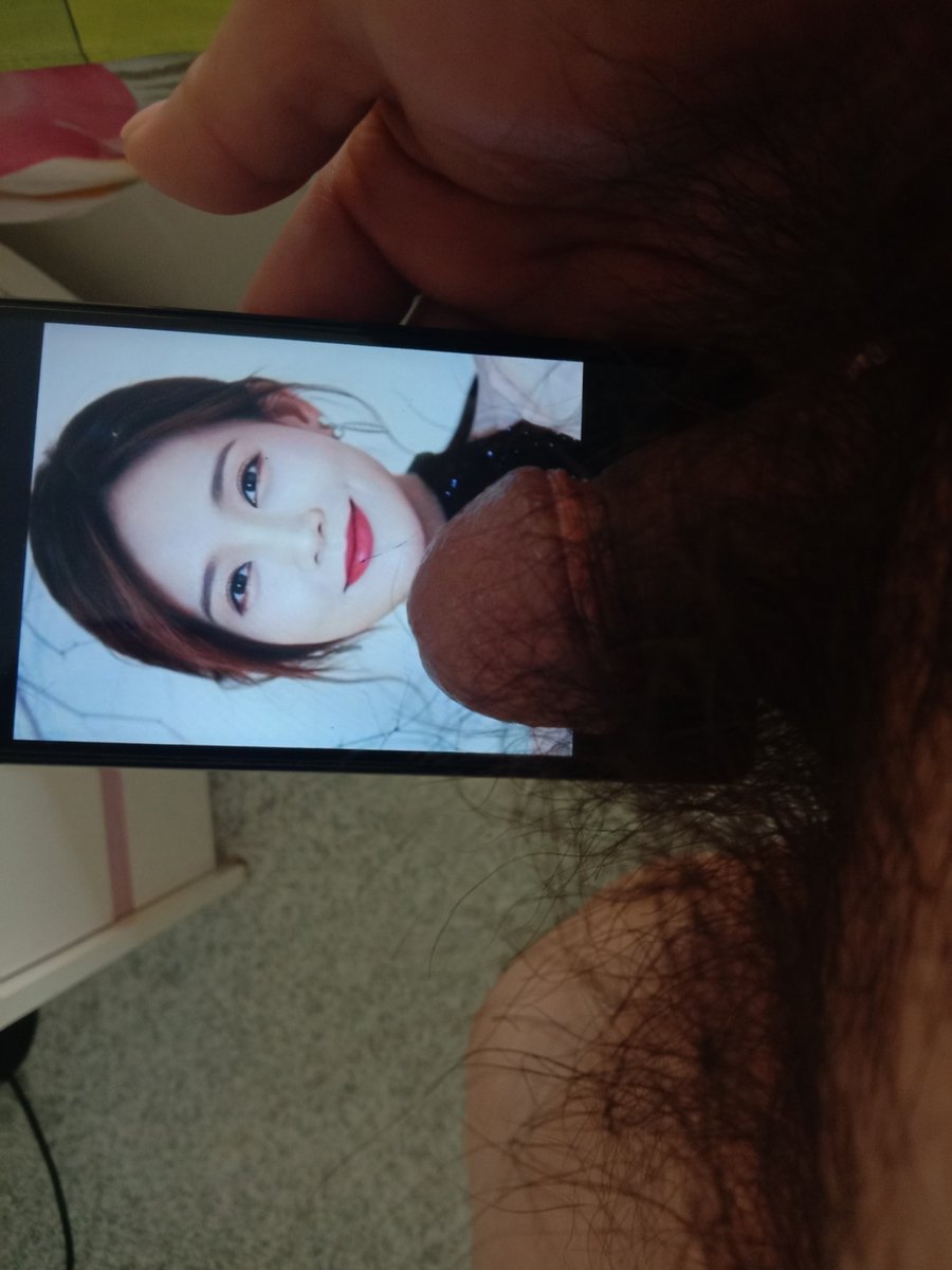 ws378181455's tweet photo. 主人操死我吧。我最喜欢主人的鸡吧#李一桐 https://t.co/B8ZXCixyyr