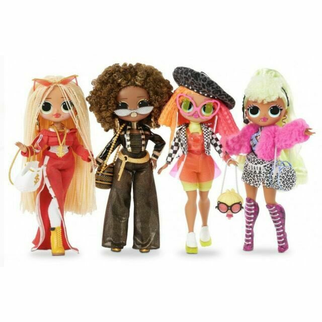 GlamFairySparks's tweet image. Monster High &amp;amp; Ever After High were done, Bratz were nowhere to be found, Barbie was in decline, the doll shelves were empty. They had ONE chance