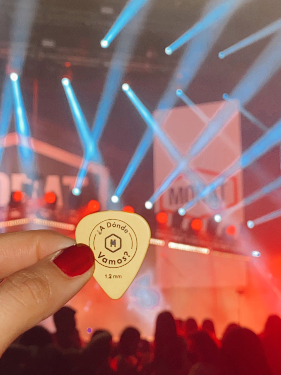 alecaglez's tweet photo. QUE BUEEEEN CONCIERTO !! 🔝 @MoratBanda y salimos ganonas 🎸 https://t.co/Ce2C4q1TMV