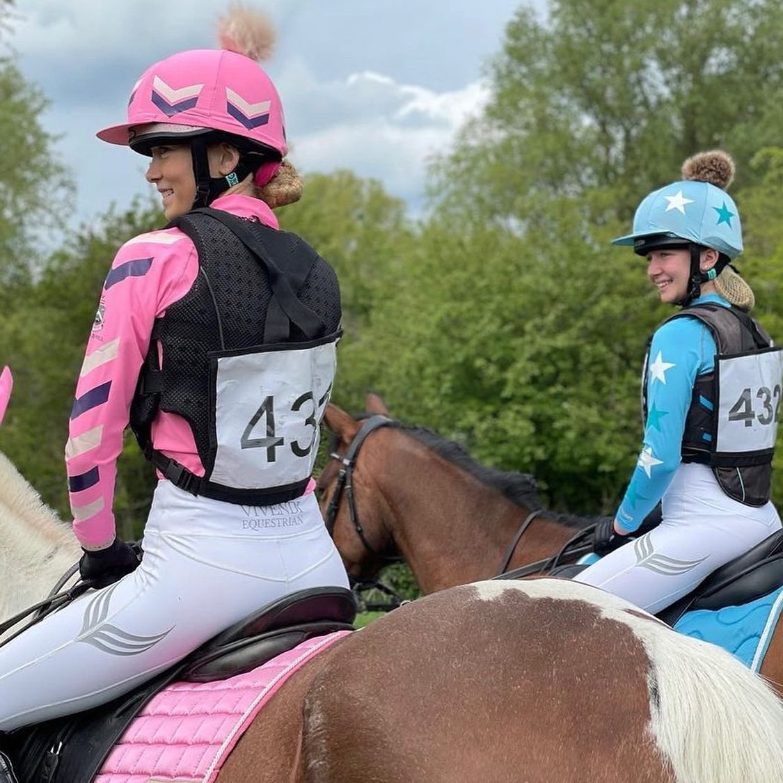 The pictures you guys have been sending in recently are just incredible! Keep them coming guys!!

We’re loving seeing you all enjoying your Vivendi’s… 

vivendiapparel.com #ponyhour #equineblogshare #equestrian