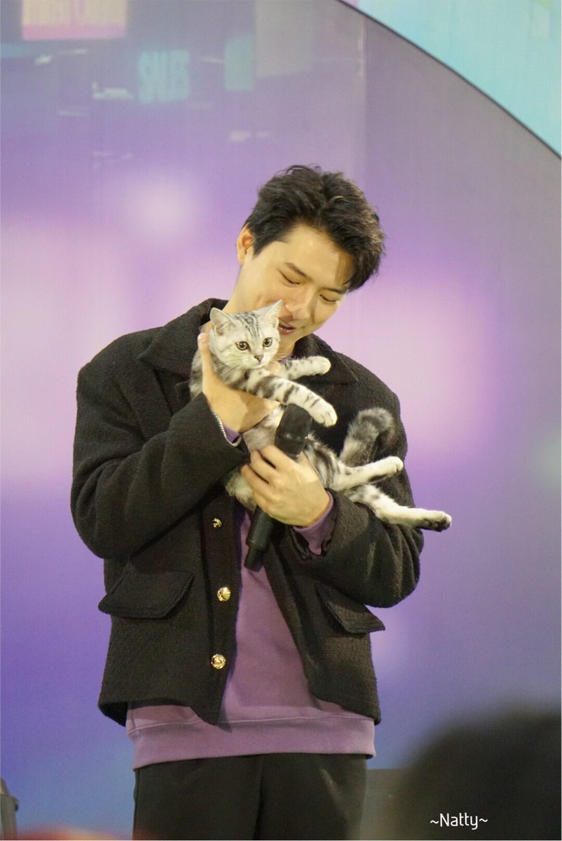 oNattyOo's tweet photo. คริส & น้องกัส♥️♥️
@kristtps
#WhiskasxKrist
#KristPerawat
#nattypix https://t.co/IU5EucaGy6