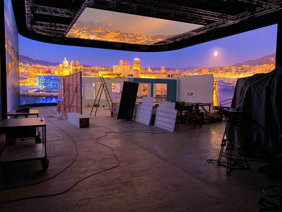 Eric Viennot (@ericviennot) on Twitter photo En croisant les outils du jeu vidéo et du cinéma, The next stage à Martigues (La Planète rouge) préfigure ce que seront les productions du futur. #virtualproduction #thenextstage #xr En croisant les outils du jeu vidéo et du cinéma, The next stage à Martigues (La Planète rouge) préfigure ce que seront les productions du futur. #virtualproduction #thenextstage #xr