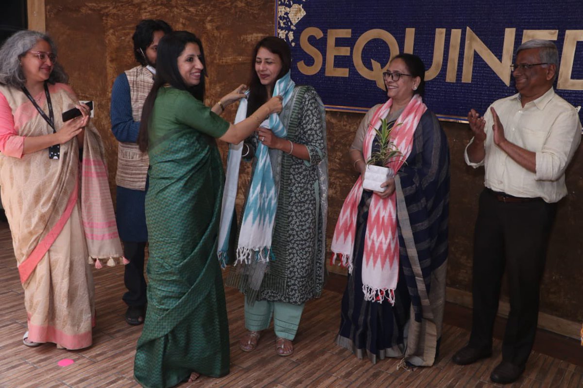 Booksenbeyond1's tweet photo. It was a pleasure to watch our #budding #authors #launch their #book ‘Sequined’ - a wonderfully #compiled short stories by the #students of Manav Rachna International School, Sector 14, Faridabad

Had a fruitful discussion with Jitender Yadav IAS, DC, Faridabad.  1/2 https://t.co/AOfD1fqwly