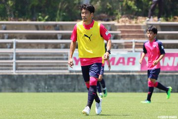 香川真司 C大阪での練習が最後に クラブはプレー中や私服の写真公開 さらなる活躍を期待しています ゲキサカ