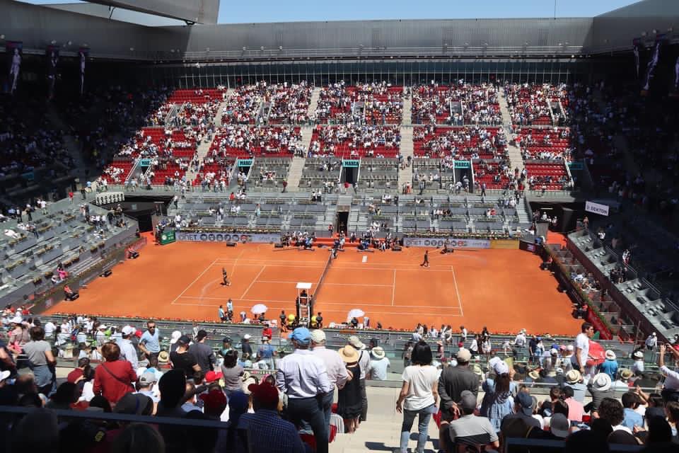 CastherLaura's tweet photo. 🎾 @CabildoTenerife en el #MutuaMadridOpen
Hemos elegido este espacio para dar a conocer la #nuevaimagen de la isla, en la que nos dirigimos a dos públicos concretos, el joven con ganas de disfrutar de las infinitas actividades y planes de ocio, a través de #TFCool https://t.co/faTvbqCuil