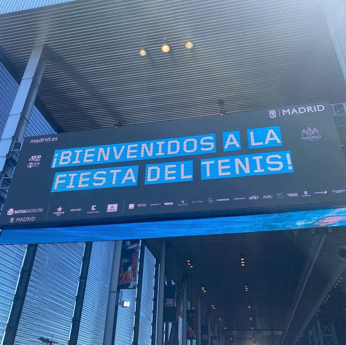 CastherLaura's tweet photo. Y por otro lado el público que busca experiencias más selectas.
Además, #Tenerife cuenta con un stand boutique que los asistentes al Open pueden participar en el juego interactivo:
🛫💺El vuelo de las emociones
#TFCool | #Gaming | #TurismodeTenerife
https://t.co/uG2rTi5eiB https://t.co/k2LXA4OBzs