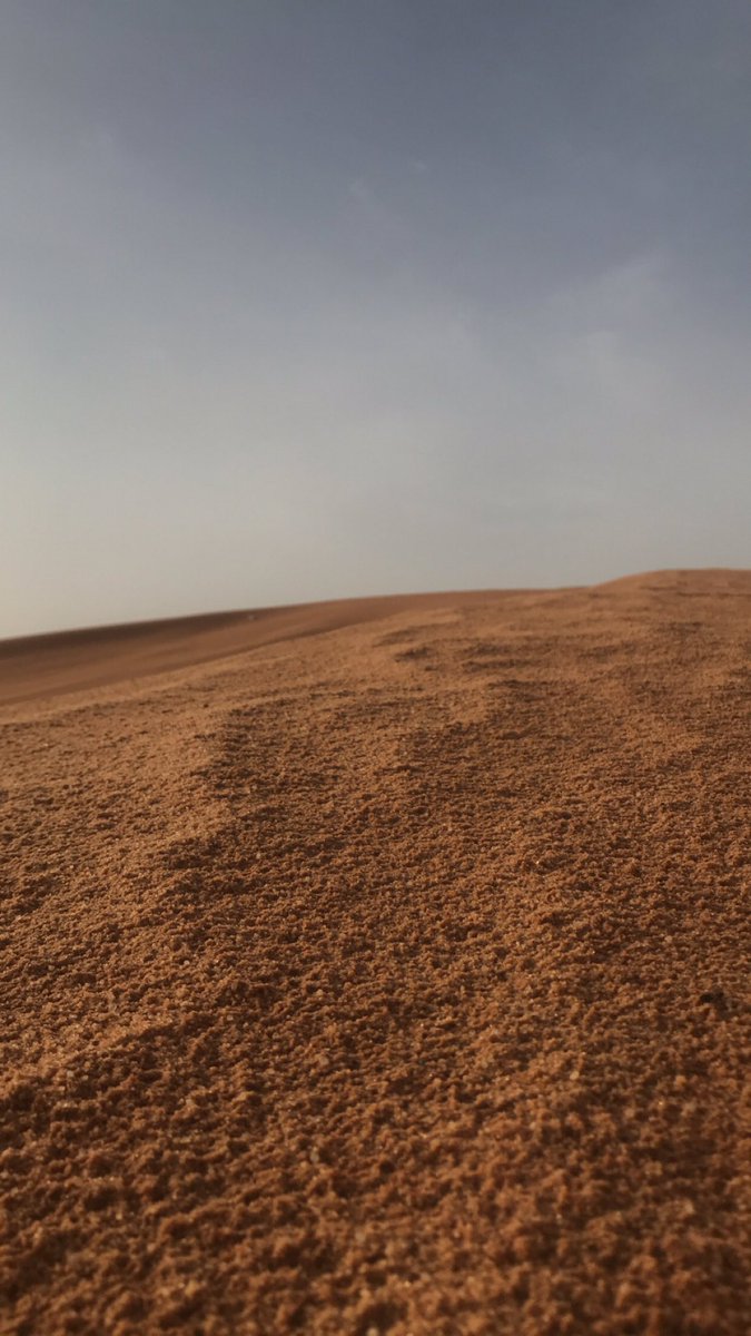 faisl1_fs's tweet photo. صاحبي عمر البنادم .. ماهو بكثرة سنينه
والله إنْ بعض السنين أحيان في حسبة ثواني

أشعر إن الوقت مثل البحْر والنفس السفينة
والسفينة / مالها راحة سوى وسط المواني

وأعرف إن الشخص لامن صار منزوع السكينة
مايفصل ثوب للواقع / من خيوط الأماني

 #يعقوب_بوشهري https://t.co/O8EuaZs6kG
