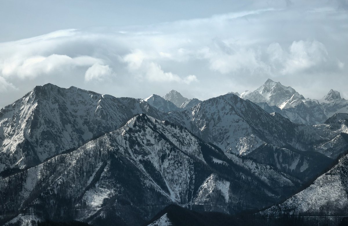 GaetanoScalfidi's tweet photo. It's still winter on the high peaks.
#landscapephotography #hikingadventures
#mountaineering https://t.co/KOvZcXrGBk