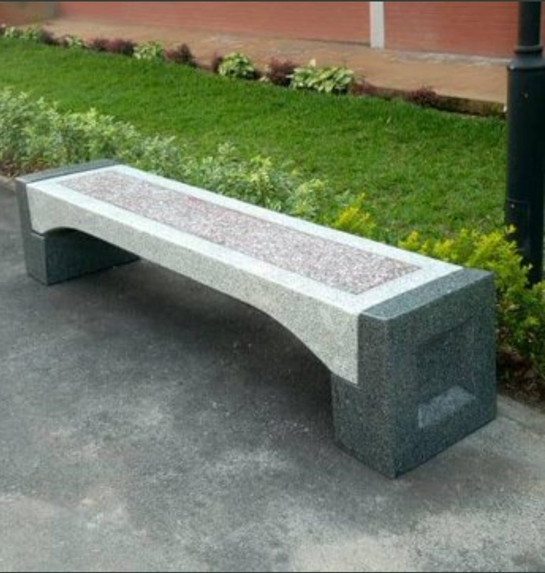 RCGF_Rwanda_Ltd's tweet photo. Have you ever seat on #RCGF benches? Trust me, very comfortable and beautiful. What about #RCGF pingpong se😊? Olympic size... #African streets, parks and lawn deserve this? It can even fit your home garden.
Please like and retweet until reaches to the decision makers.
#Amabuye https://t.co/fXWGSvSrE9