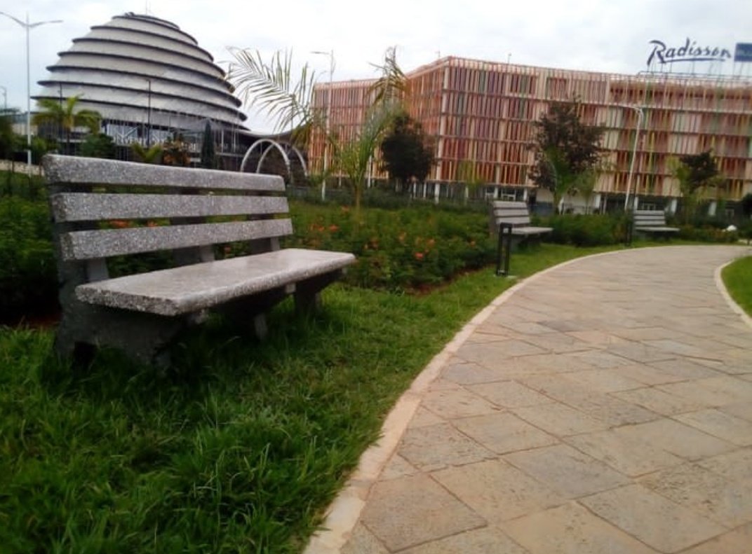 RCGF_Rwanda_Ltd's tweet photo. Have you ever seat on #RCGF benches? Trust me, very comfortable and beautiful. What about #RCGF pingpong se😊? Olympic size... #African streets, parks and lawn deserve this? It can even fit your home garden.
Please like and retweet until reaches to the decision makers.
#Amabuye https://t.co/fXWGSvSrE9
