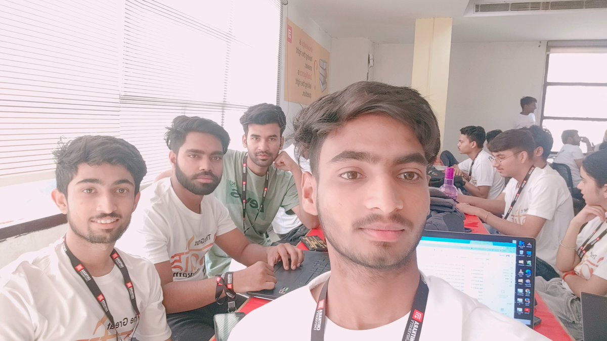 Sahnevajalam's tweet photo. I am here at The Great India Hackathon, 
@Reskilll , @ChitkaraU
#codekaregaindia
@AyushMujoo 
@farhan45786 
@aman_kumar1299 https://t.co/ZTIB8cFvuj
