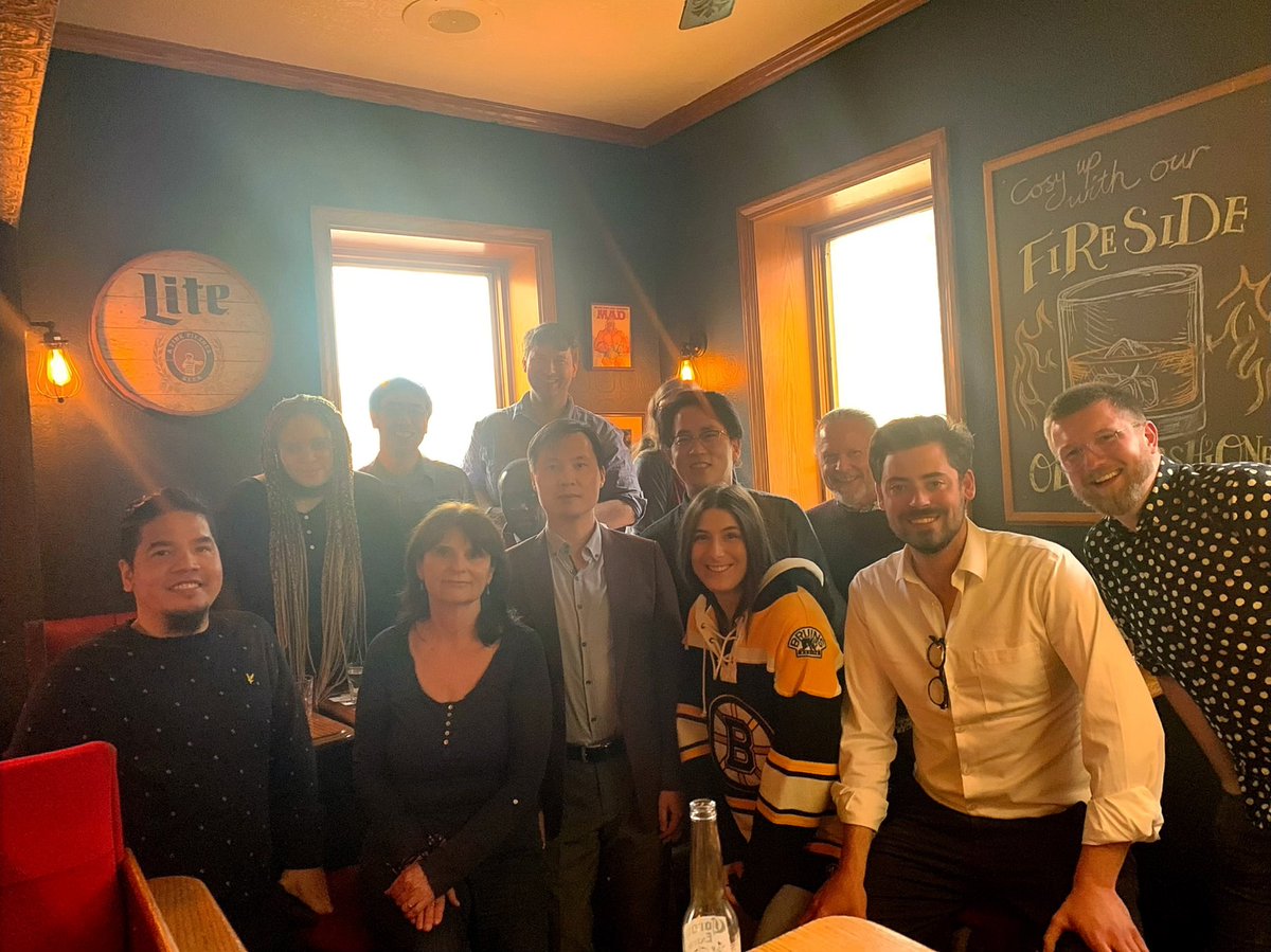 tstgsa's tweet image. #TGSA year-end pub socials was a hit. Each of the @TorSchTheology member colleges was represented. And members outside of the Toronto/GTA were in our thoughts.