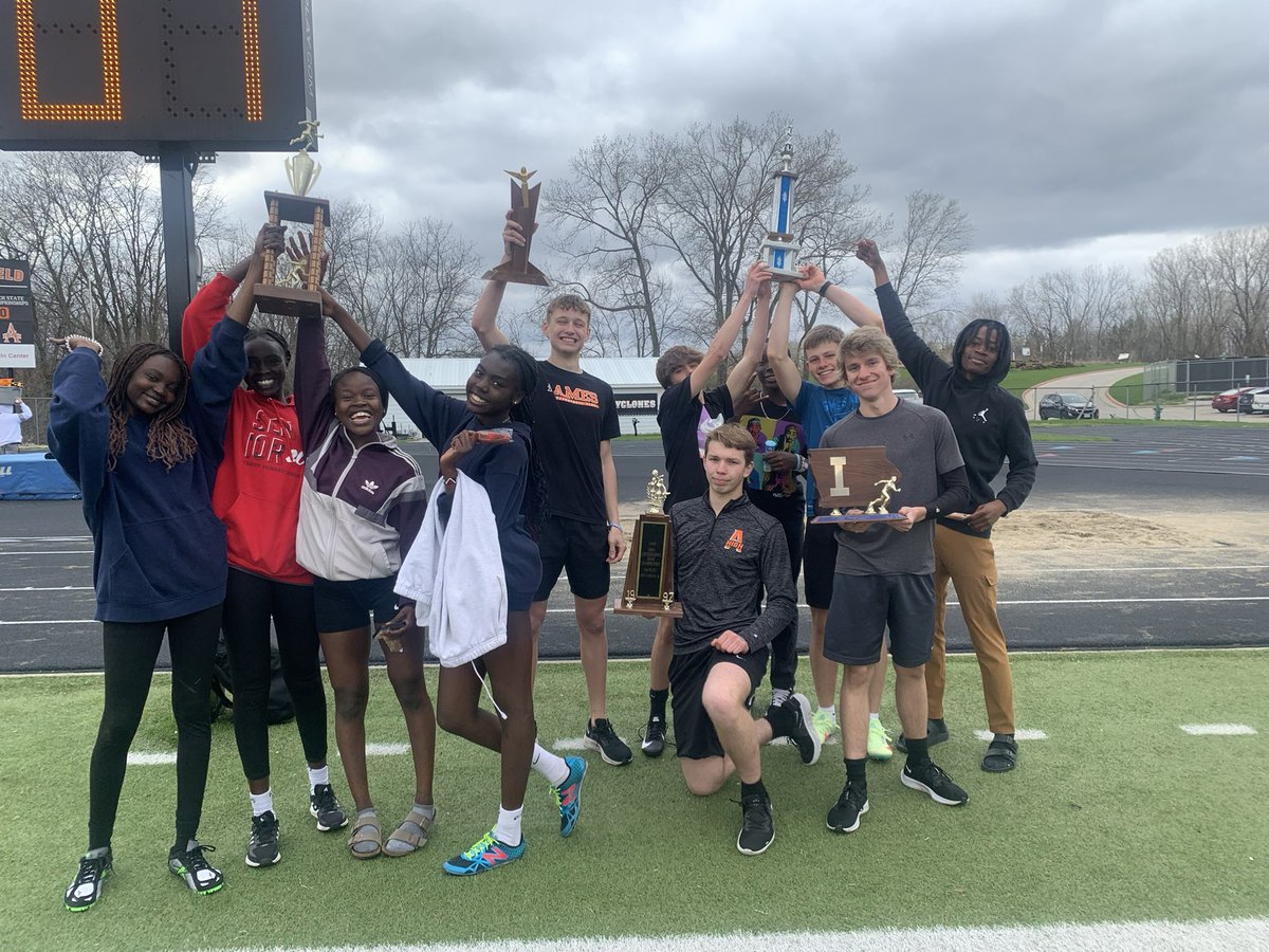 AMESTrack's tweet photo. With so many meets canceled this season, our team put together a mini invitational (aka Karsten Holm Invite part 2).
Events:
-Mile
-4x1
-4x1 with a 🐶
-Race walking
We concluded with trophies and popsicles! #allthingsforgood https://t.co/ydPi4pZTH6