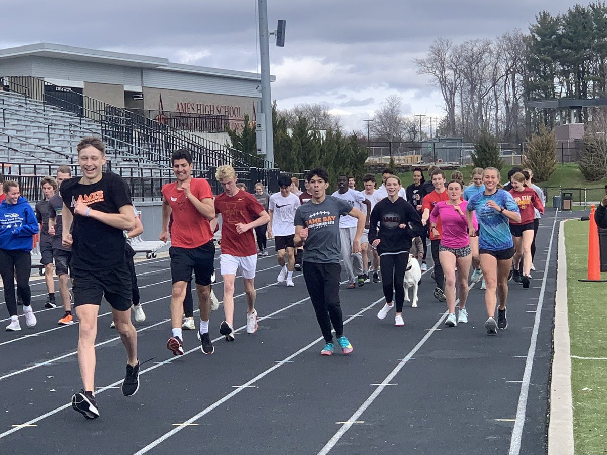 AMESTrack's tweet photo. With so many meets canceled this season, our team put together a mini invitational (aka Karsten Holm Invite part 2).
Events:
-Mile
-4x1
-4x1 with a 🐶
-Race walking
We concluded with trophies and popsicles! #allthingsforgood https://t.co/ydPi4pZTH6