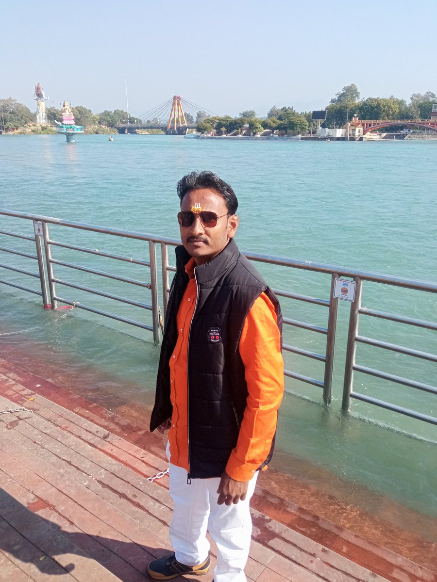 MTikliya's tweet photo. Subah ki ram ram har har gange https://t.co/ostH4iH2jB