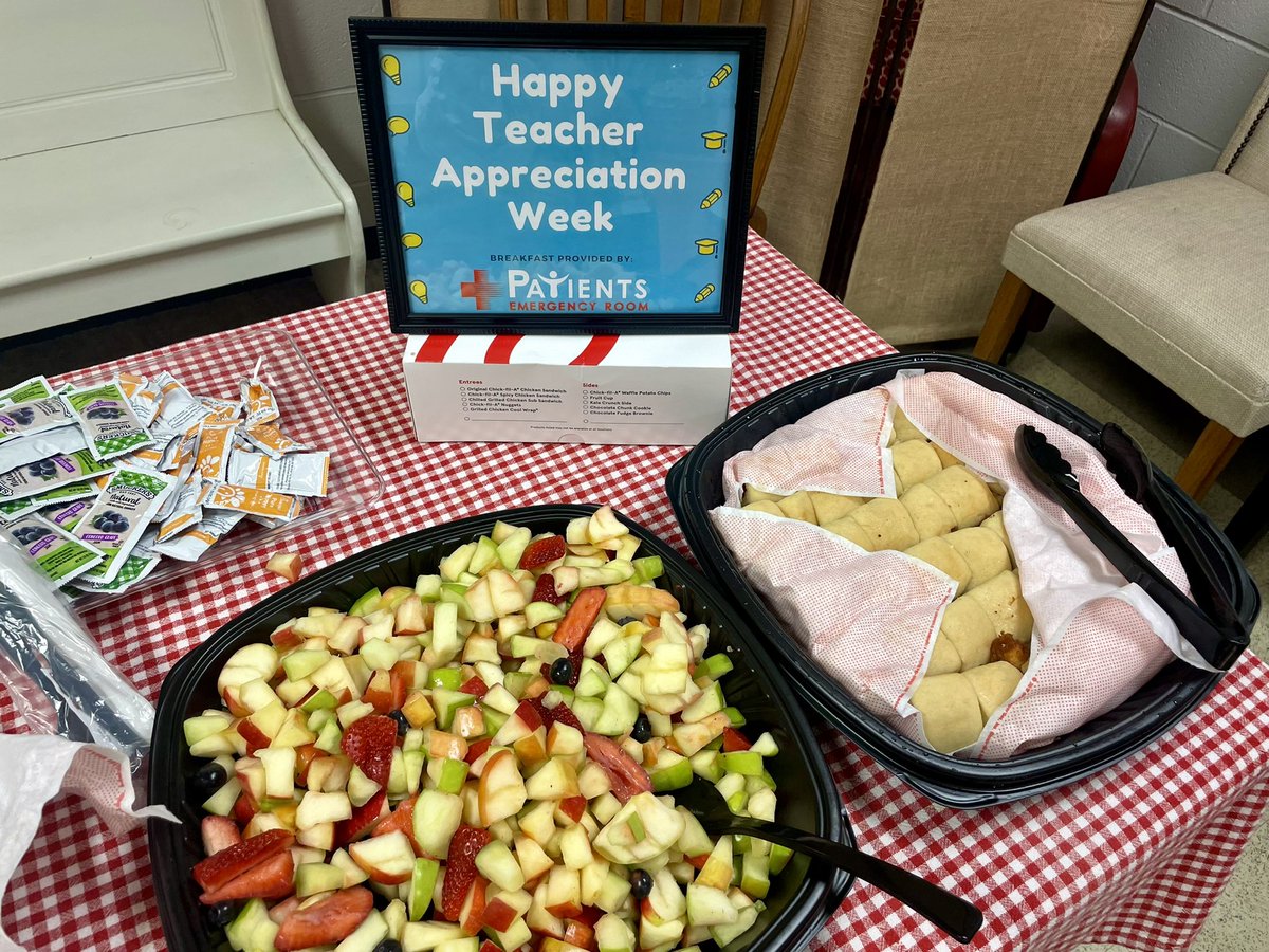 Anahuac_ELEM's tweet photo. What a wonderful week it has been at AES celebrating teacher appreciation week! We couldn’t have done it without all the amazing people that came and helped celebrate our teachers and staff. We truly appreciate the love and support from our community during this week. https://t.co/a7qp4pC4U6