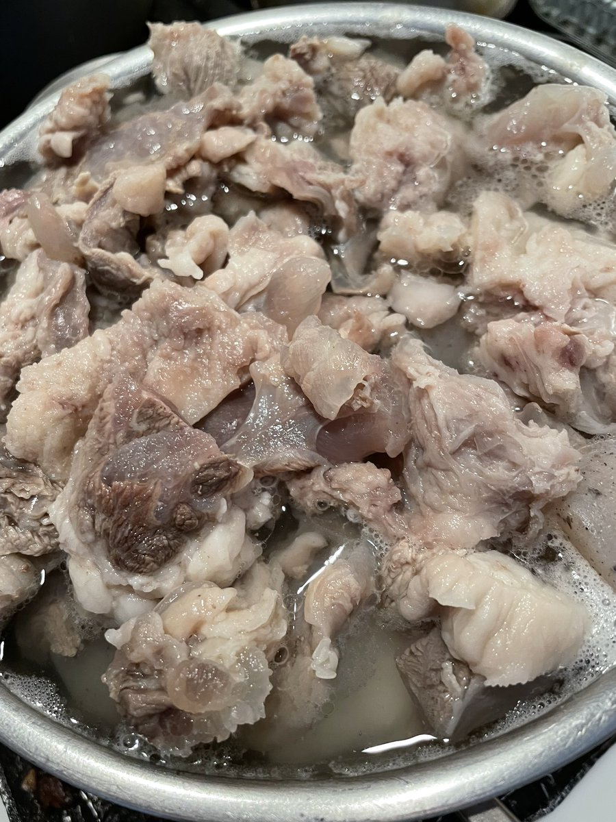 yum1984's tweet photo. 町内会で牛すじ配るんか？くらい作ってますわ https://t.co/5GBnepuq02