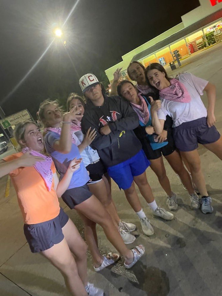 Lukas Myers from How I Wet Your Mother has been killed by Sprayboy Bunnies. +1 point to Sprayboy bunnies