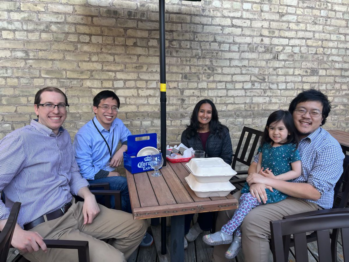 wytham88's tweet photo. Cool kids-#EconTwitter happy hour!
@inaganguli @KhoaVuUmn https://t.co/GxyX2YQNXE