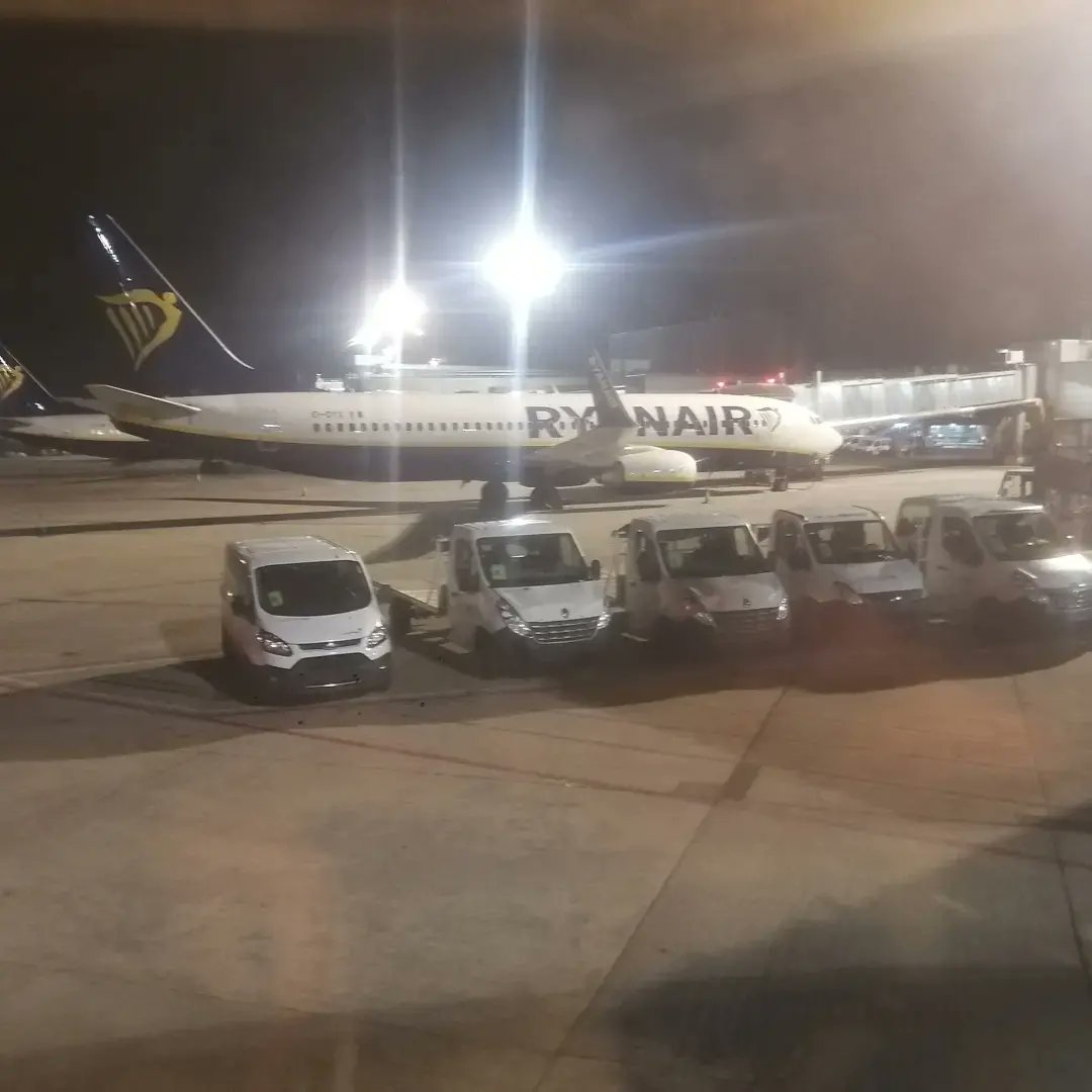 ImbatibleEl's tweet photo. Gracias Madrid 🇪🇸 por disfrutar de los Reyes de las Cumbias Pegaditas, El Cuarteto Continental, ahora rumbo a TORINO 🇮🇹  a seguir con la GIRA EUROPA 2022. https://t.co/KvMwsMZRh9