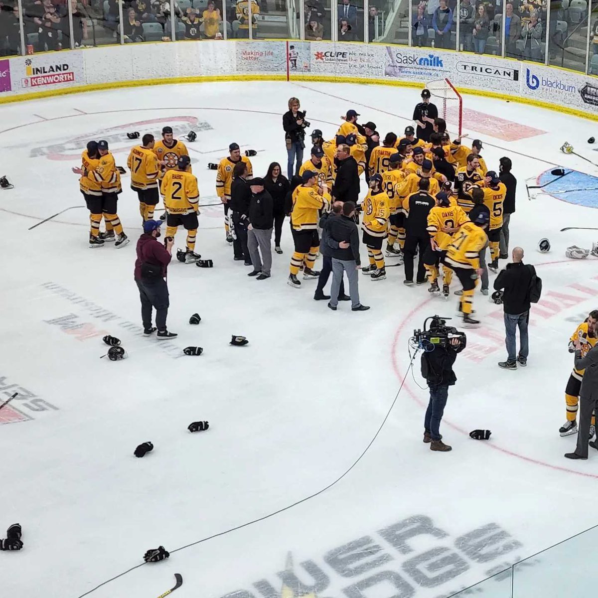 theSJHL's tweet image. THE @estevanbruins ARE THE SJHL CHAMPIONS! 🏆