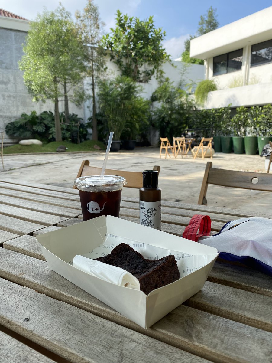 zimpanzu's tweet photo. #coffeecakeride https://t.co/JhWbWKmbPq