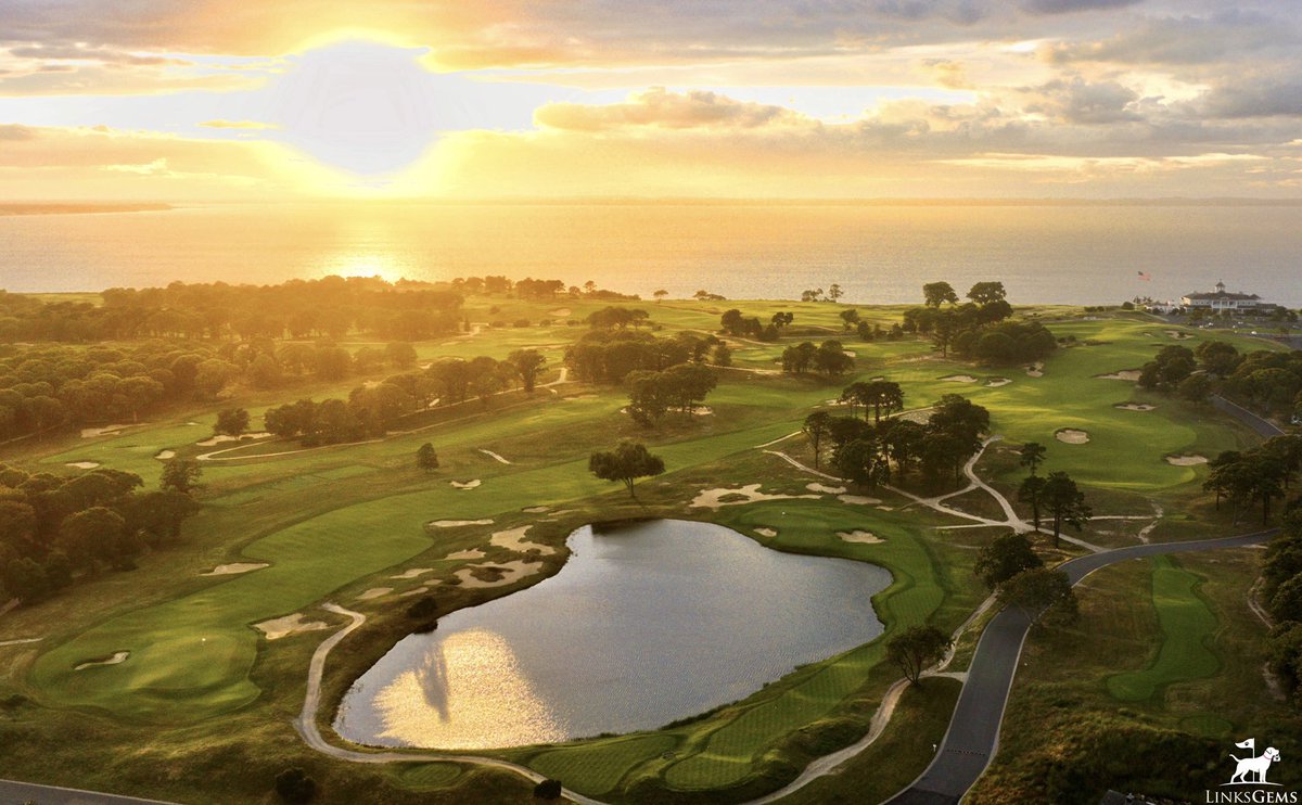 LinksGems's tweet photo. Friday Night Lights: Southampton Edition

Hard to believe these four incredible courses are next-door neighbors. From West to East:

Southampton GC (Seth Raynor)
Shinnecock Hills (William Flynn)
National Golf Links (Charles Blair Macdonald)
Sebonack GC (Tom Doak &amp; Jack Nicklaus) https://t.co/TYFUhuK1J0