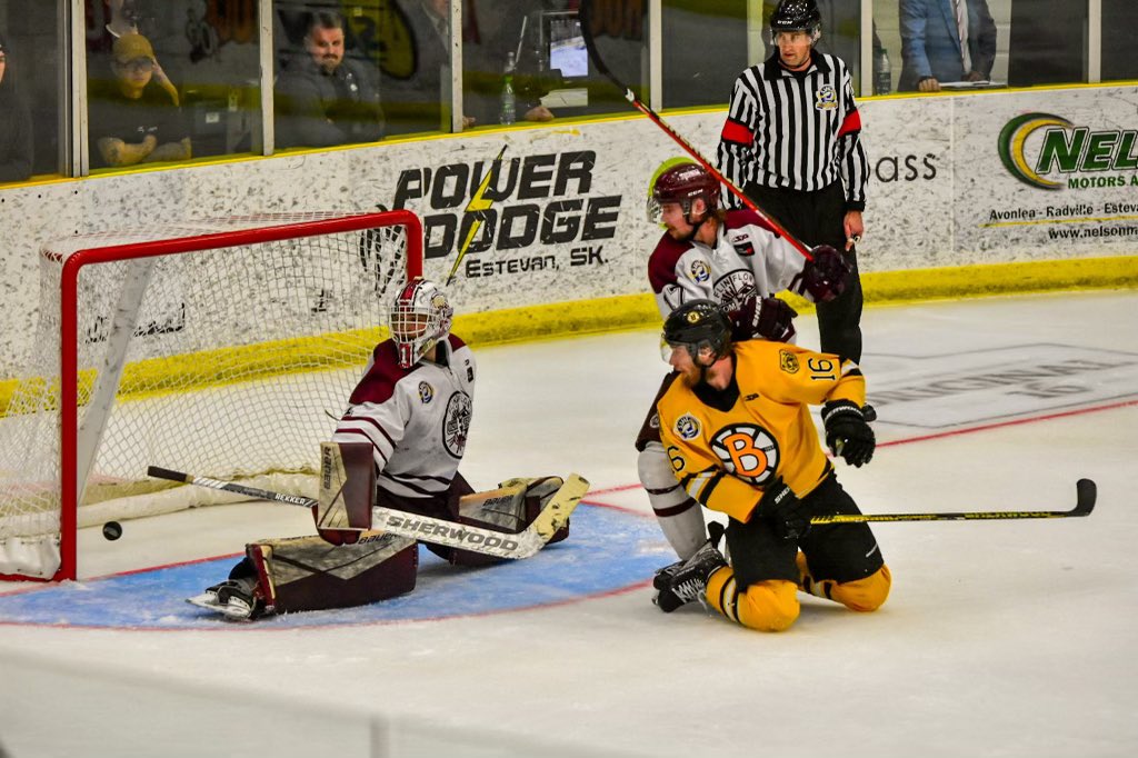 estevanbruins's tweet photo. ESTEVAN WE DID IT 🥇🎉🥳 

Your Estevan Bruins are the 2021/22 SJHL champions!
Now its time to give these boys the cheers they deserve!!

GO BRUINS GO! 💛🖤
📸 Wanda Harron Photography 
📸 Byron Fichter Photography https://t.co/AuZ3vIESno